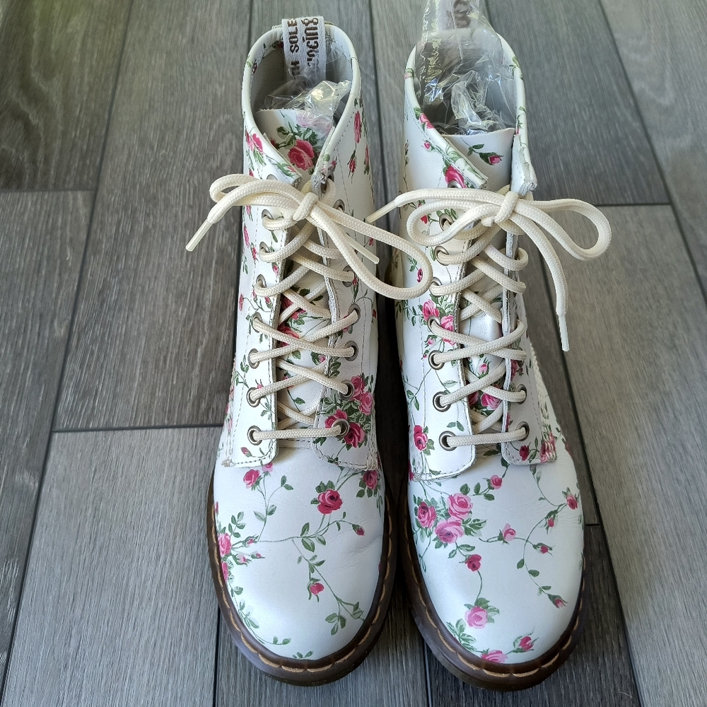 Dr. Martens Womens 1460 White Floral Bloom Leather Combat Boots Size US 8